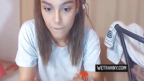 Untangled shemale naked in the nude with her natural curves