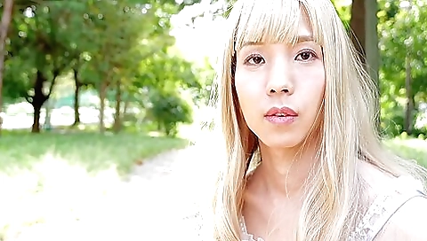 Busty girl with a sexy face wants to be the main character