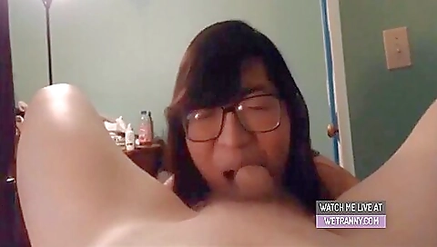 Asian brunette fucks her hairy pussy in homemade porn