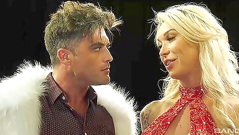 Big-tittied blonde gives a deepthroat on her knees